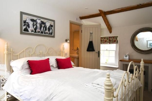 Carew Inn Dış mekan fotoğraf